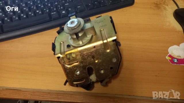 Брава заден капак за Форд Фокус хечбег 99-04г.  43102-FE