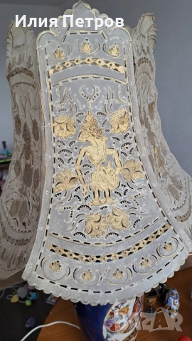 китайски порцелан лампа, 2 вази и пепелник-подарък, снимка 8 - Други ценни предмети - 51541447