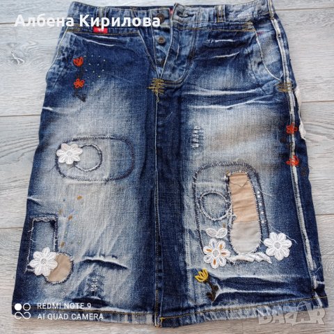 Дънкова пола с орнаменти, 26 р-р, снимка 2 - Поли - 32557439