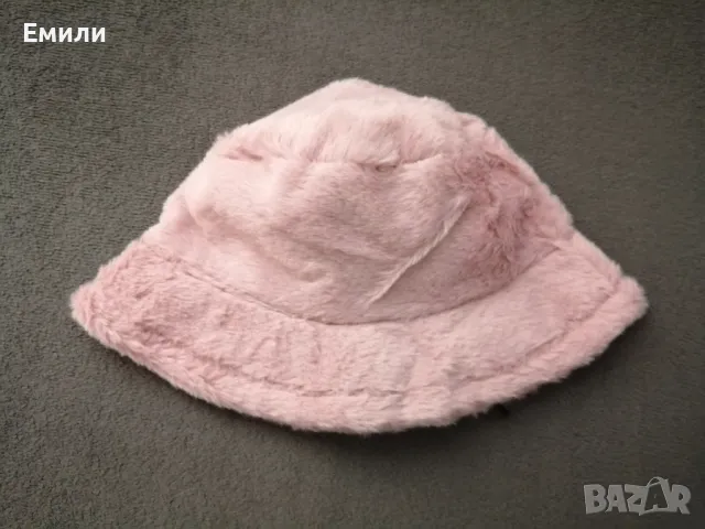 Дамска пухкава шапка в розов цвят , снимка 5 - Шапки - 48146416