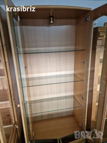 Масивна Витрина-внос от Германия!, снимка 3 - Секции и витрини - 52451637