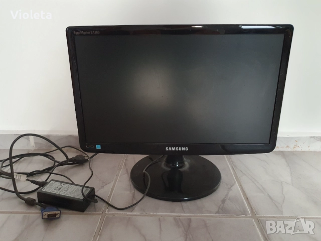 Монитор Samsung 19" S19A100N дисплей LED резолюция 1366х768 пиксела. Работещ отлично.