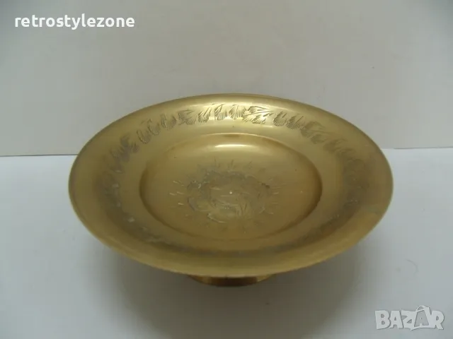 № 7887 стар малък метален / месингов съд  - диаметър 12,5 см , височина 4,5 см, снимка 2 - Други ценни предмети - 49157214