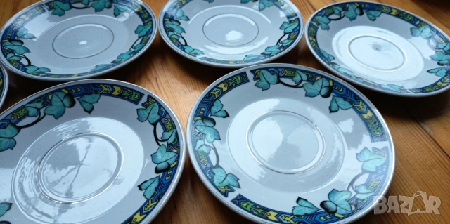 Шест порцеланови чинийки с диаметър 15см, снимка 2 - Сервизи - 53394486