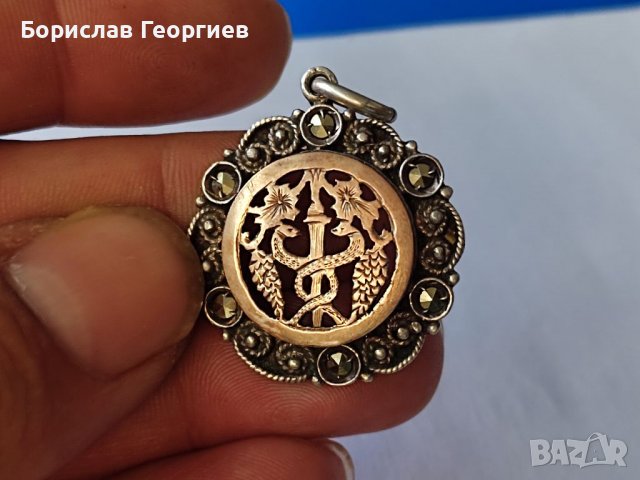 Стара сребърна висулка със злато, снимка 4 - Колиета, медальони, синджири - 37916496