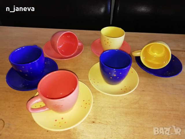 сервиз от 12 части. Чашки с чинийки