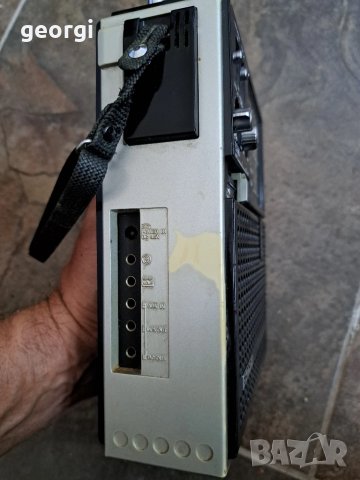 японско радио Sony ICF 5500, снимка 11 - Радиокасетофони, транзистори - 51149219