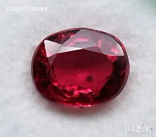 Вълнуващ изящен рубин 1.00кт.! Сертифициран! Нов!, снимка 7 - Други - 49656399
