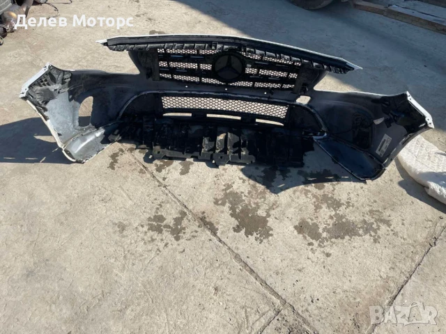 Предна броня за Mercedes GLA 180 X156, A1568803500, двигател 270910, автоматик, 122 кс.., 60 000 km, снимка 2 - Части - 50735606