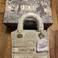 Оргинална чанта на CHRISTIAN DIOR, снимка 3 - Чанти - 37097702