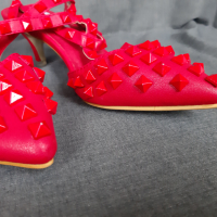 Нови Женски Офицялни Обувки Валентино № 37, снимка 6 - Дамски обувки на ток - 36517454
