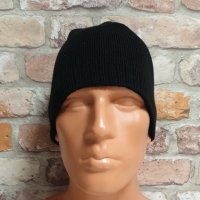 Нова зимна шапка в черен цвят, снимка 2 - Шапки - 43015913