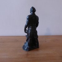 Метална фигура Ковач статуетка 1970 г, снимка 5 - Статуетки - 43887712