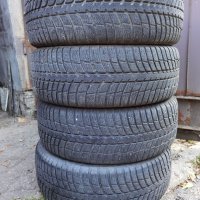 Зимни гуми Kumho Izen KW23 225/60R17 99H, снимка 1 - Гуми и джанти - 38271052