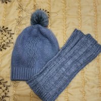 Дамска зимна шапка и ръкавели, снимка 1 - Шапки - 35371487