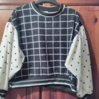маркова,ефектна блуза, снимка 1 - Блузи с дълъг ръкав и пуловери - 27473015