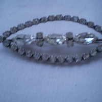 Стара Дамска Брошка    кристал с сребърно покритие, снимка 1 - Антикварни и старинни предмети - 36566245