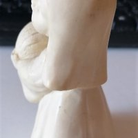 Италия скулптура монахинче с диня А. Сантини, снимка 2 - Колекции - 33489885