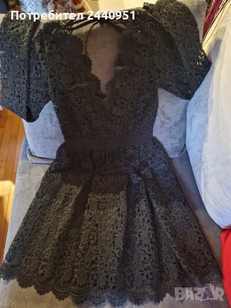страхотна елегантна рокля xs-s размер.Ползвана 2 пъти и е в перфектно състояние. , снимка 1