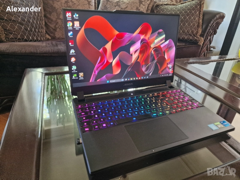 Gigabyte Aorus RTX 3080 Ti 16GB VRAM, 15,6" QHD, i5, 40 GB RAM, снимка 1