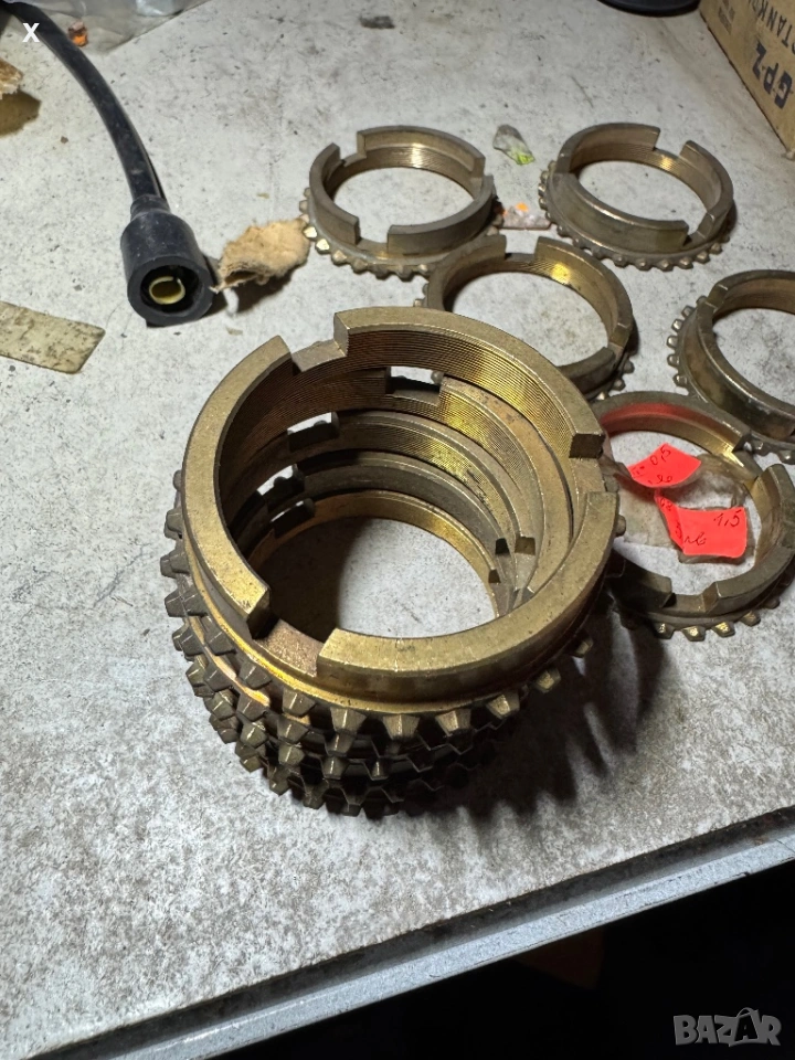 СИНХРОНИЗАТОР КУТИЯ МОСКВИЧ 412-2140 НОВ ОРИГИНАЛЕН, снимка 1