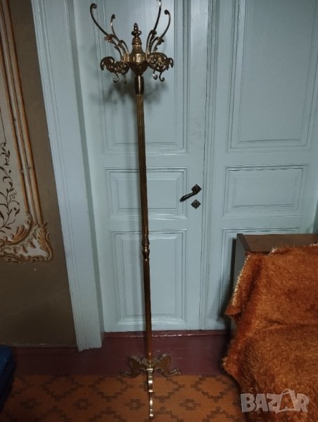 Барокова паркетна закачалка, снимка 1