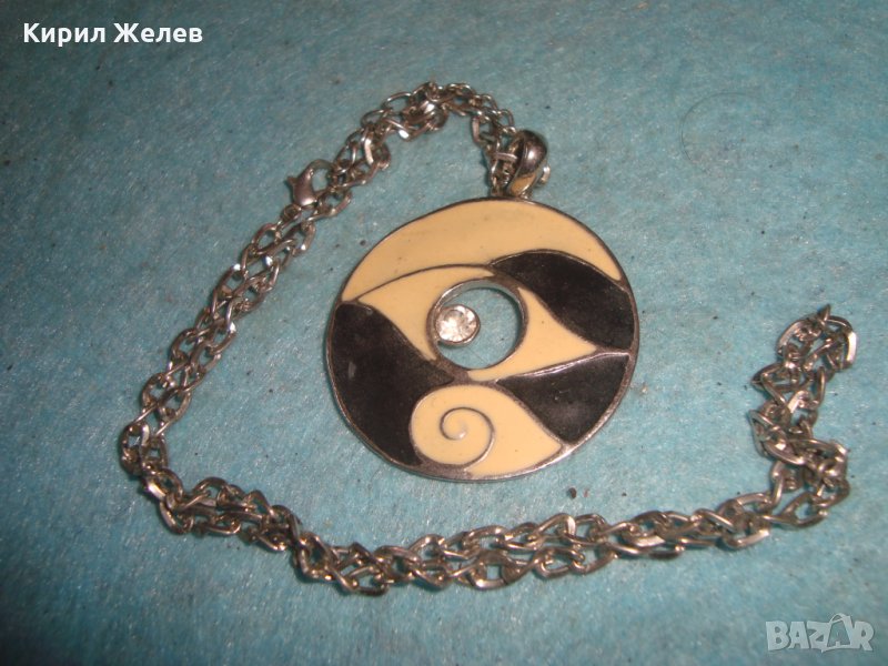 СРЕБРИСТ ЕМАЙЛИРАН РЕТРО АРТ МЕДАЛЬОН с ИНКРУСТИРАН ФАСЕТИРАН ЦИРКОН и СИНДЖИРЧЕ 6963, снимка 1