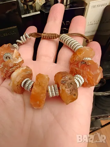 Ръчно изработена гривна с Хесонит сребърни елементи и кожа , снимка 4 - Гривни - 49668607