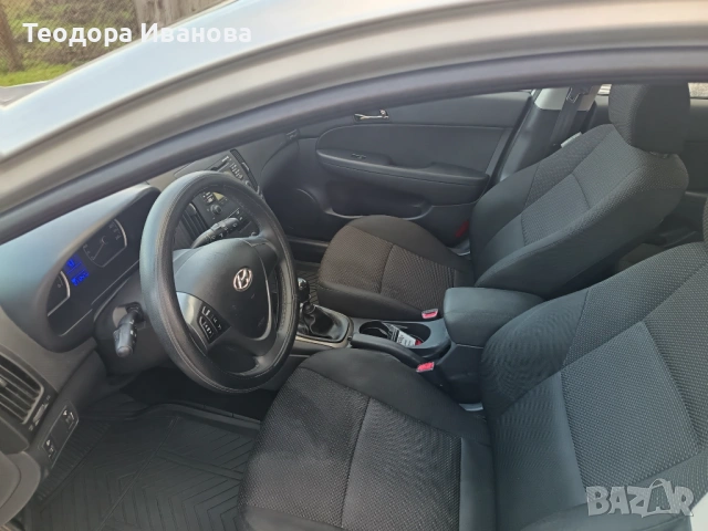Хюндай i30 1.6 CRDI, снимка 13 - Автомобили и джипове - 53426239