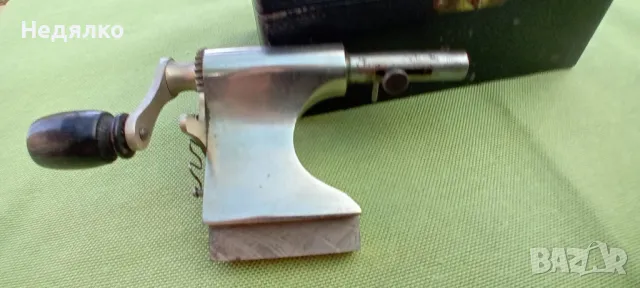 Стар немски часовникарски инструмент,, снимка 3 - Антикварни и старинни предмети - 48099849