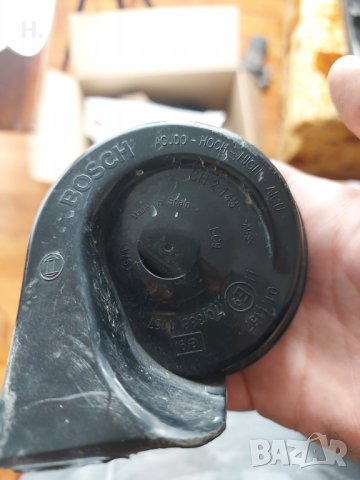 Клаксон Bosch  AUDI A4 Avant (B7 8E) 2004-2008, снимка 3 - Части - 32550751