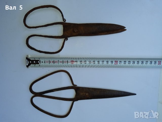 Големи стари ковани ножици 2 броя . Ножица, снимка 1 - Антикварни и старинни предмети - 33161407