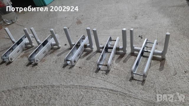 Продавам дръжки за врати.