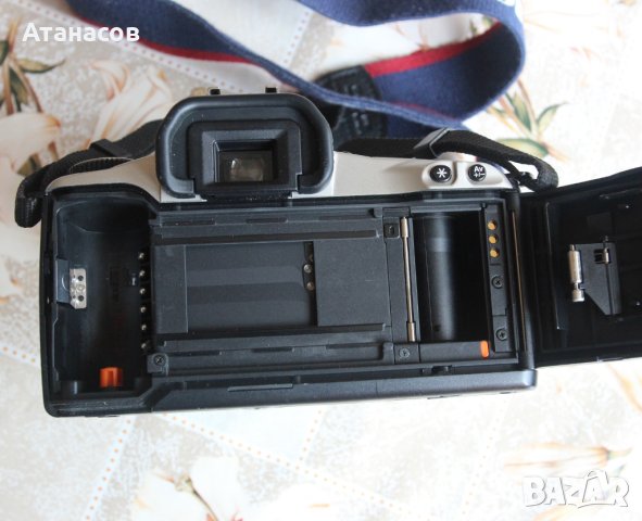 Canon EOS 300 + обектив Canon 28–80 mm f/3.5-5.6 II , снимка 8 - Фотоапарати - 40637300