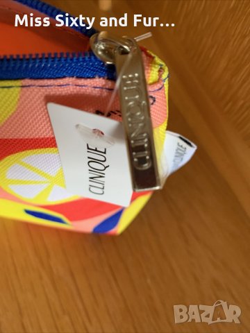 CLINIQUE-нов голям несесер Клиник-с Лимони-25,5 см & 15,5 см , снимка 5 - Портфейли, портмонета - 33584650