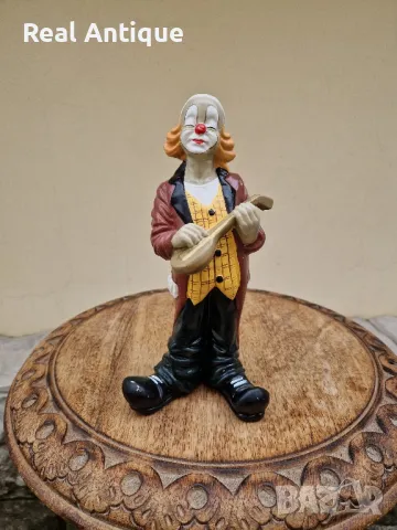 Страхотна антикварна колекционерска керамична фигура статуетка клоун , снимка 1