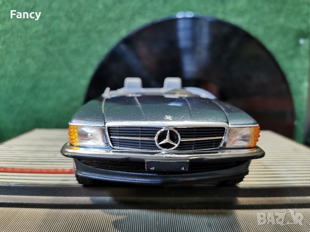 Метална количка Mercedes 300 SL/Norev 1 /18 , снимка 8 - Колекции - 44034684