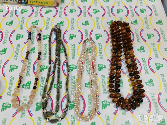 Стари колиета, гердани, снимка 2 - Антикварни и старинни предмети - 52468241