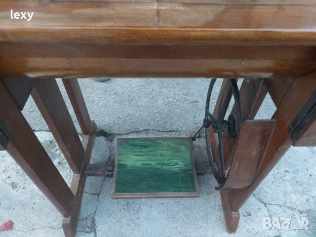 Продавам шевна машина „Панония“ – работеща, снимка 8 - Други ценни предмети - 51648960