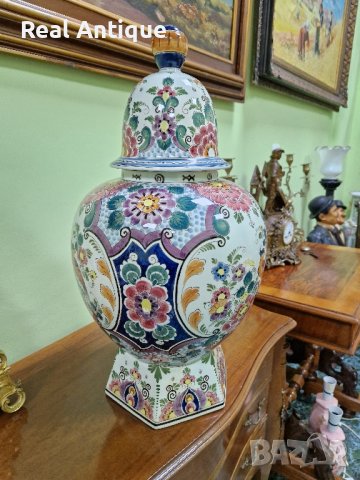 Огромна изящна много красива антикварна холандска порцеланова урна купа ваза  DELFT , снимка 2 - Антикварни и старинни предмети - 43762427