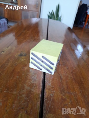 Стара кутия за електронни елементи #4, снимка 4 - Антикварни и старинни предмети - 37881847