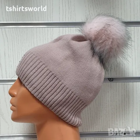 Нова зимна дамска шапка с камъчета с пух/помпон в розов цвят, снимка 3 - Шапки - 48209269