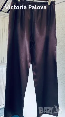 Атлазена пижама SKIN TO SKIN шоколад Германия, снимка 10 - Пижами - 48470104