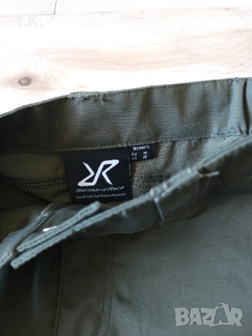 Оригинални дамски туристически къси гащи Revolution Race, снимка 4 - Къси панталони и бермуди - 51520870