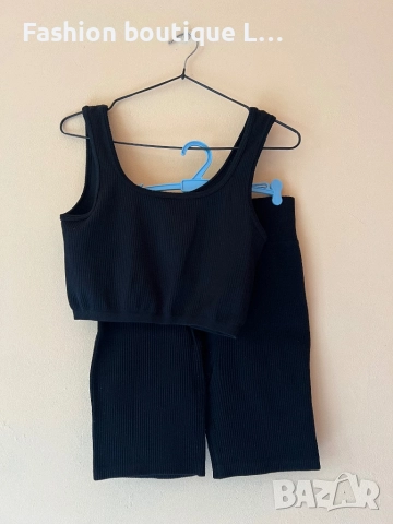 Комплект в черно бандажен спортен рипсен бюстие с панталонки с висока талия S / M размер 🖤🖤🖤🖤, снимка 2 - Спортни екипи - 52052346