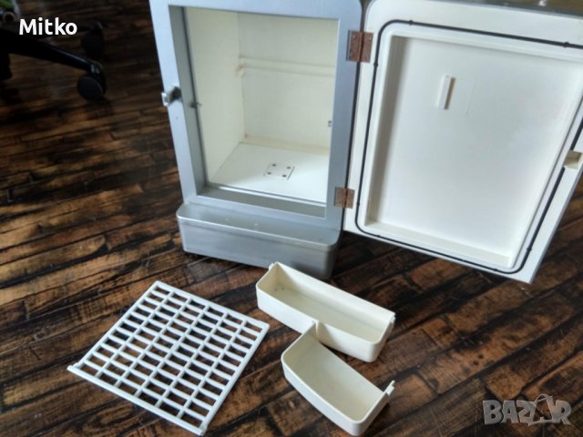 Мини хладилник 12V-12 литра ,Cold 62W /Hot 59W, снимка 3 - Хладилни чанти - 42945990