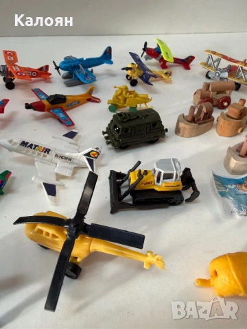 Kinder Surprise играчки лот самолетчета, влакове, лодки и други, снимка 5 - Колекции - 53097288