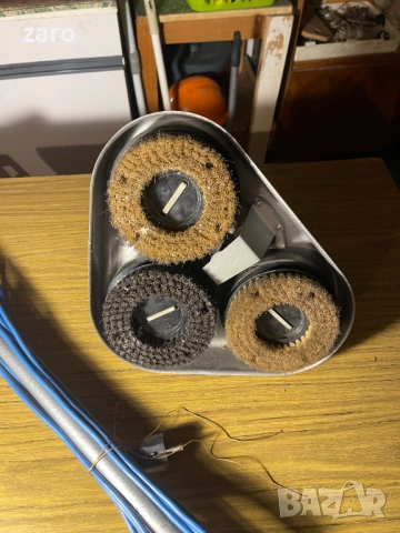 Електрическа паркетолъскачка с три четки, снимка 2 - Обзавеждане за заведение - 52954662