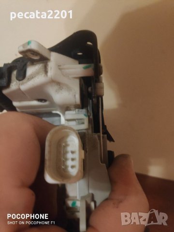 Продавам - оригинална брава + основата на дръжката за предна лява врата на Ауди, снимка 10 - Части - 33303178