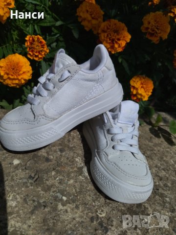 Оригинални детски маратонки Адидас 